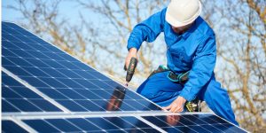 Installation Maintenance Panneaux Solaires Photovoltaïques à Plevin